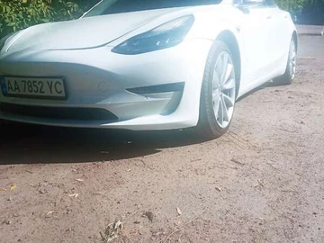 Авто Tesla Model 3 2019 № 7930732