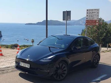 Авто Tesla Model Y 2021 № 7930789