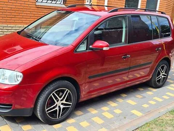 Авто Volkswagen Touran 2004 № 7931041