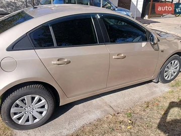 Авто Chevrolet Cruze 2011 № 7931093
