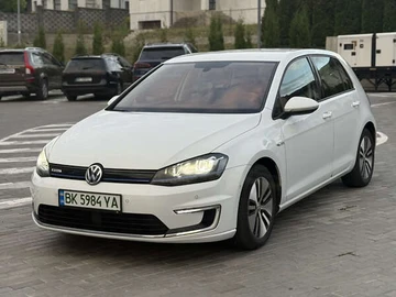 Авто Volkswagen E-Golf 2014 № 7931122