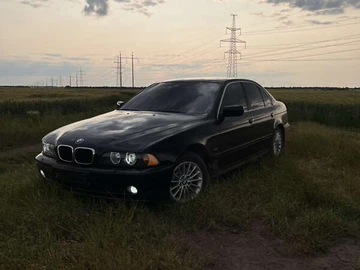 Авто BMW 5 Series 2001 № 7931315