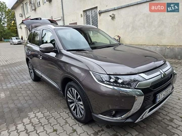 Авто Mitsubishi Outlander 2021 № 7931365