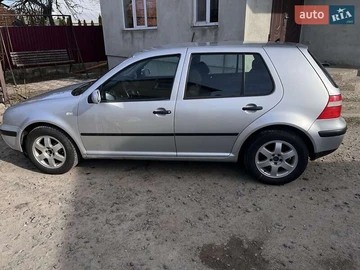 Авто Volkswagen Golf 2002 № 7931526