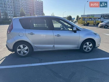 Авто Renault Scenic 2010 № 7931547