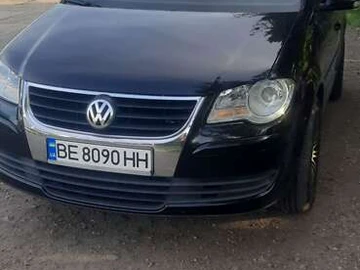 Авто Volkswagen Touran 2008 № 7931569