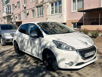 Авто Peugeot 208 2013 № 7931696