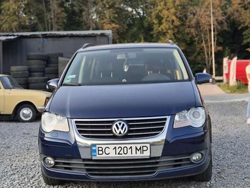 Авто Volkswagen Touran 2009 № 7931716