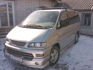 Авто Mitsubishi Space Gear 1999 № 7931738