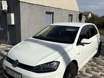 Авто Volkswagen E-Golf 2015 № 7931754