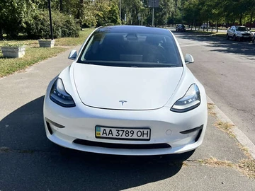 Авто Tesla Model 3 2018 № 7932065