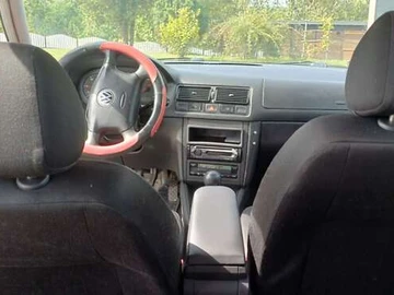 Авто Volkswagen Golf 2002 № 7932219