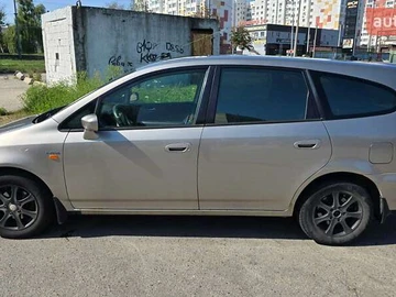 Авто Honda Stream 2002 № 7932233