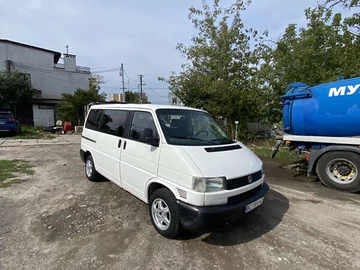 Авто Volkswagen Transporter 2000 № 7932289