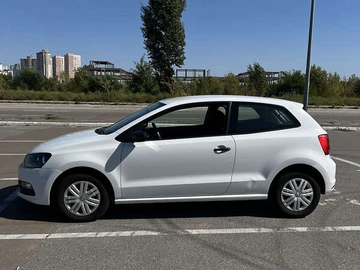 Авто Volkswagen Polo 2017 № 7932319