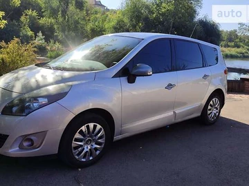 Авто Renault Grand Scenic 2010 № 7932356