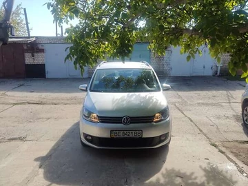 Авто Volkswagen Touran 2012 № 7932424