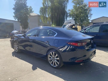 Авто Mazda 3 2023 № 7932496