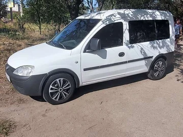Авто Opel Combo 2004 № 7932666