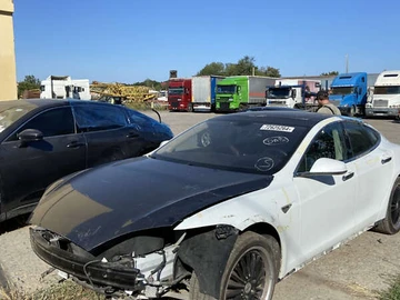 Авто Tesla Model S 2014 № 7932855