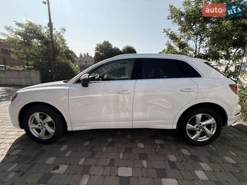 Авто Audi Q3 2019 № 7933045