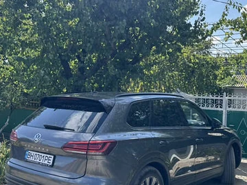 Авто Volkswagen Touareg 2018 № 7933072