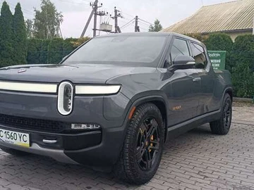 Авто Rivian R1T 2022 № 7933092