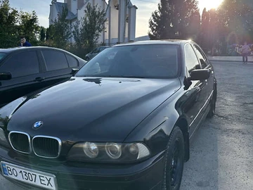 Авто BMW 5 Series 2001 № 7933233