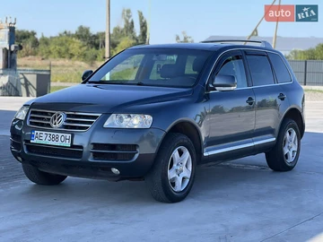 Авто Volkswagen Touareg 2004 № 7933269
