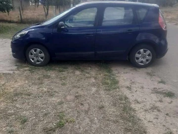 Авто Renault Scenic 2010 № 7933318