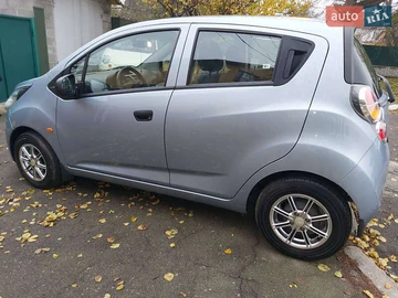 Авто Chevrolet Spark 2012 № 7933384