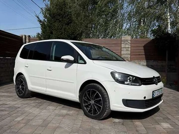 Авто Volkswagen Touran 2011 № 7933498