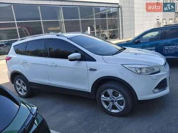 Авто Ford Kuga 2016 № 7933593