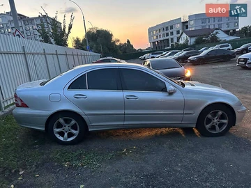 Авто Mercedes C-Class 2004 № 7933803