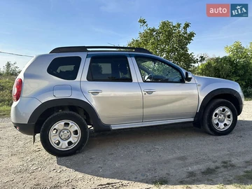 Авто Renault Duster 2011 № 7934024