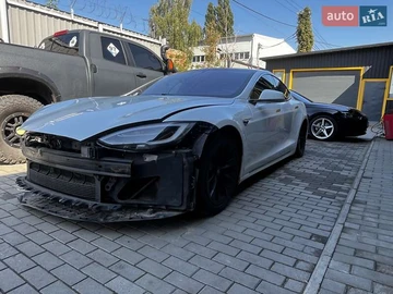 Авто Tesla Model S 2018 № 7934092