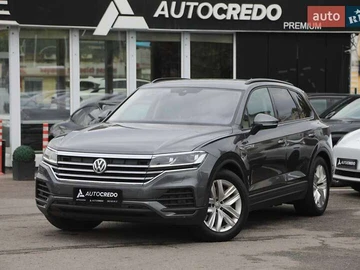 Авто Volkswagen Touareg 2019 № 7934123