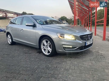 Авто Volvo V60 2013 № 7934619