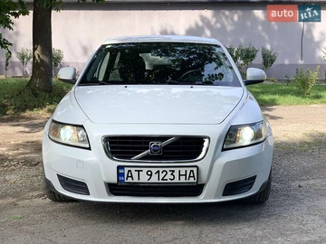 Авто Volvo V50 2010 № 7935974