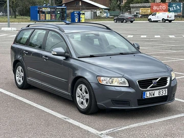 Авто Volvo V50 2010 № 7936015