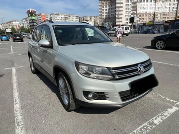 Авто Volkswagen Tiguan 2015 № 7937238