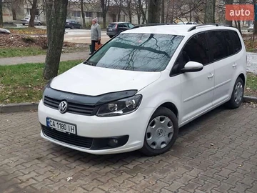 Авто Volkswagen Touran 2011 № 7938454