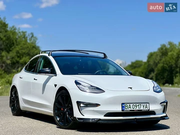 Авто Tesla Model 3 2018 № 7939565