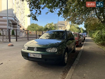 Авто Volkswagen Golf 2000 № 7939982