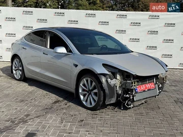 Авто Tesla Model 3 2018 № 7940360