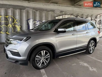 Авто Honda Pilot 2017 № 7940436