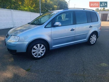 Авто Volkswagen Touran 2006 № 7941707