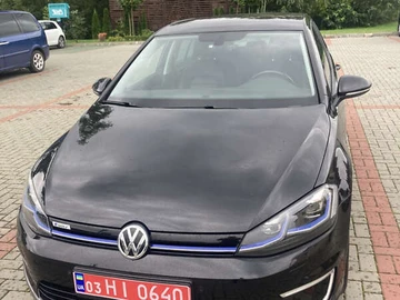 Авто Volkswagen E-Golf 2017 № 7941971