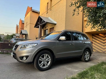 Авто Hyundai Santa Fe 2011 № 7941980