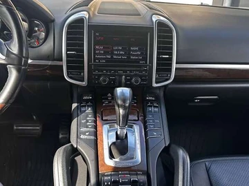 Авто Porsche Cayenne 2013 № 7942209